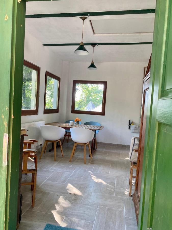 Rustic Cottage & Garden Retreat On Buda Hilltop Будапеща Екстериор снимка